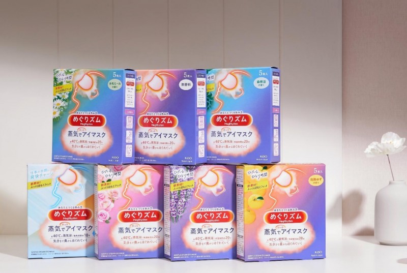 打工人整天“被封印”在电脑前，含胸驼背、头颈前倾，长期与数据和PPT“作战”，后颈肌肉总是处于紧张状态。“战斗”了一天的肩颈，终于可以在晚间好好“休息”一下了。美舒律蒸汽晚安贴也来拯救“脆皮打工人”，睡前打开一片贴在后颈部位，蒸汽贴会像热毛巾一样，持续约30分钟*的温热蒸汽包裹颈部，助力让血液循环流动起来，缓解酸胀不适感。再搭配美舒律蒸汽眼罩，让劳累一整天的眼睛也来一场“蒸汽浴”。柔软的触感贴合着眼周轮廓，舒缓眼睛疲劳，带你进入深层放松状态，消解身心的紧绷感。（*数据源自花王研发中心）