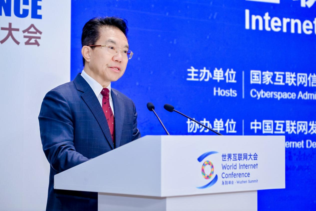 中国慈善联合会会长张春生。主办方供图