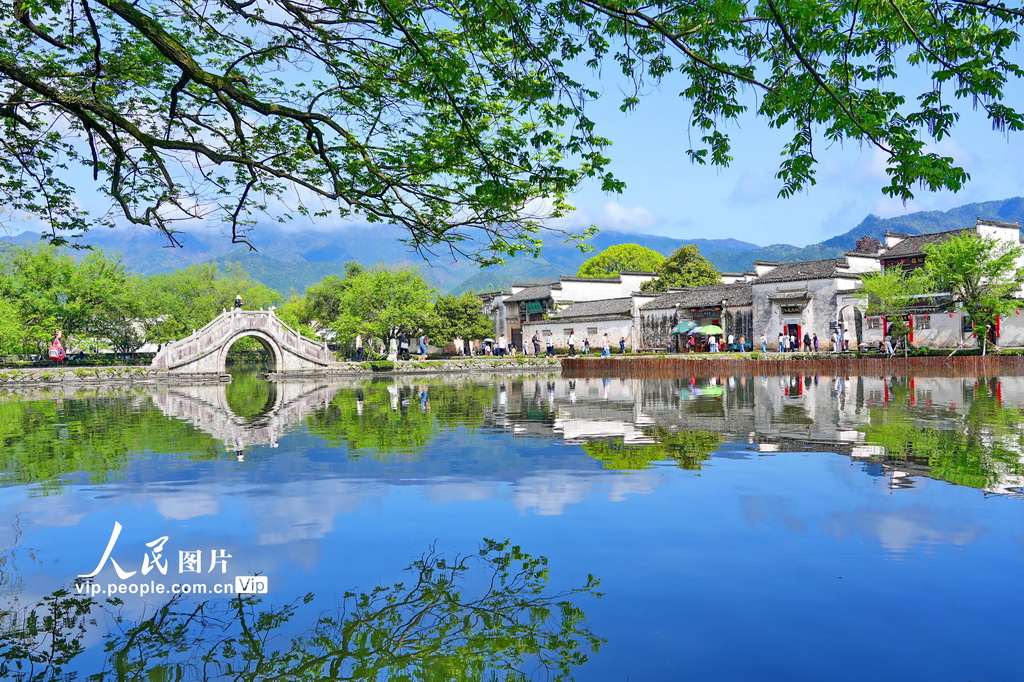 安徽黟县：宏村春意盎然