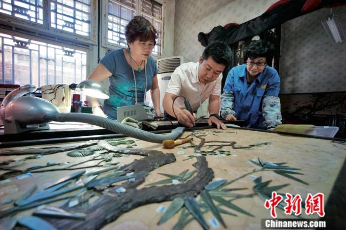 点击进入下一页