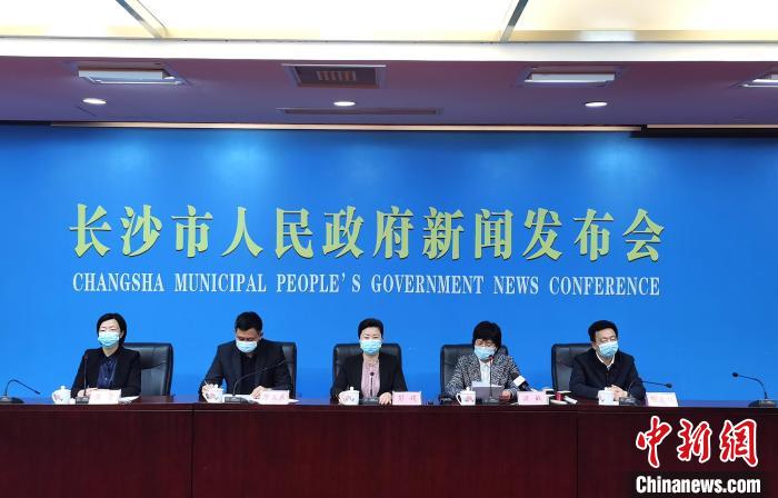 长沙针对30例确诊病例累计管控密接6847人坚决遏制疫情蔓延