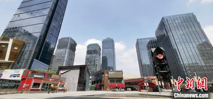 图为静态管理下的西宁市主城区。 赵凛松 摄 图为静态管理下的西宁市主城区。 赵凛松 摄