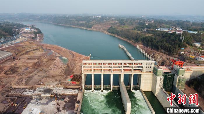 图为嘉陵江利泽枢纽建设现场。　张旭 摄