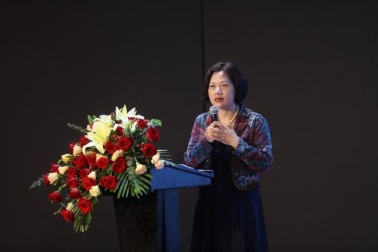 点击图片翻到下一页>> 一家人,一世界——2022年第四届鼎翰公益健步走活新闻发布会成功举行