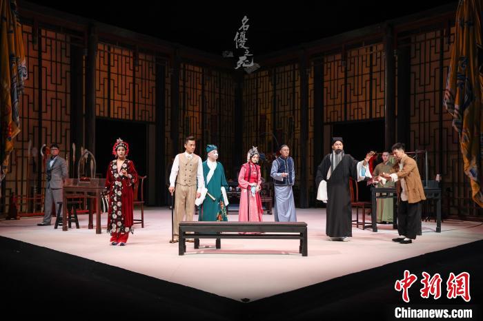 《名优之死》再度登台 李春光 摄