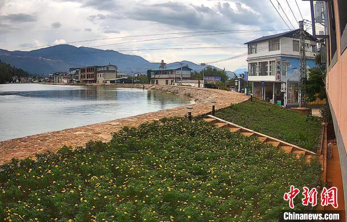 侦察兵休假遇突发溺水事故孤身一人勇救4名溺水者