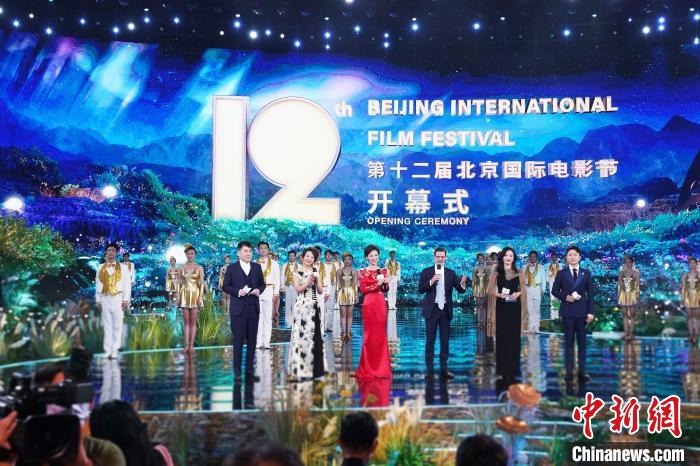 慎海雄：中央广播电视总台助力并见证着新时代中国电影的蓬勃发展