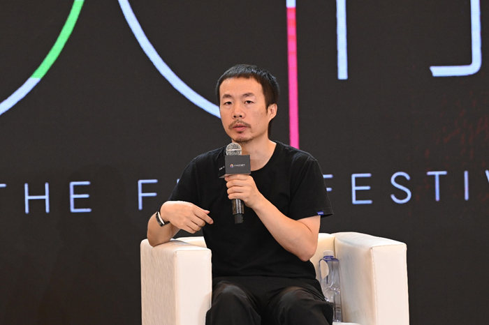 《隐入尘烟》导演李睿珺
