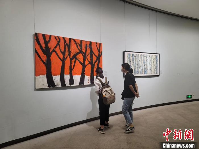 “美美与共—中拉艺术交流回顾展”开幕。 阿琳娜 摄 “美美与共—中拉艺术交流回顾展”开幕。 阿琳娜 摄