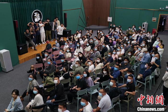 图为“云南艺术剧院·不止喜剧空间”演出现场。　刘冉阳 摄