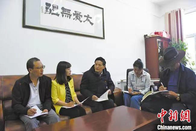 教育接力让“格桑花”绽放玉树巴塘草原