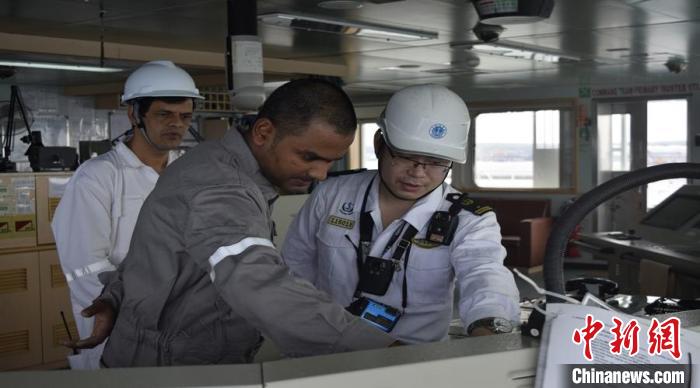 “全国青年岗位能手”施小雷:海南自贸港海事特区的“拓荒牛”