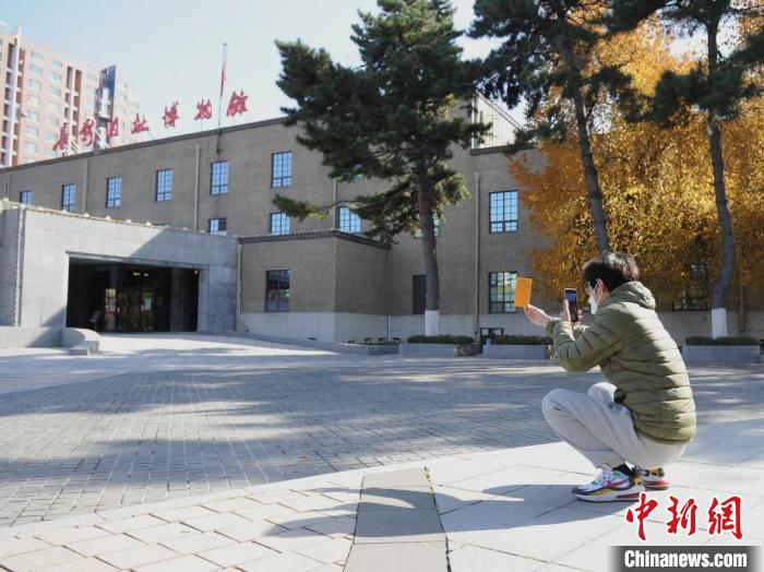 长春小伙妙笔绘家乡:“凭空消失”的画板引来大量关注