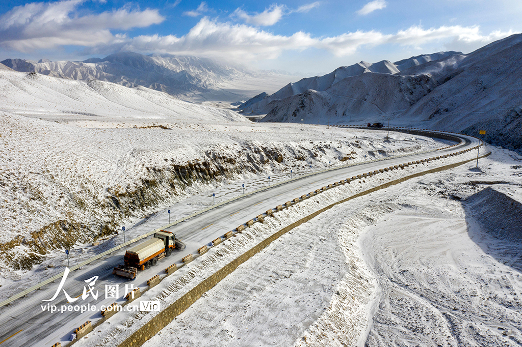 甘肃阿克塞除雪保畅通