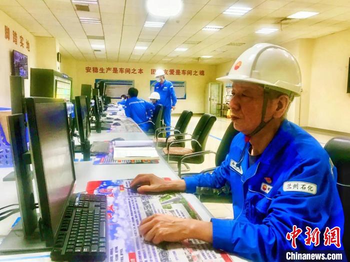 甘肃技能大师工作室:“传真经”育新人培养高素质队伍