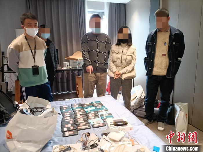 作案工具。 泸州公安供图 作案工具。 泸州公安供图