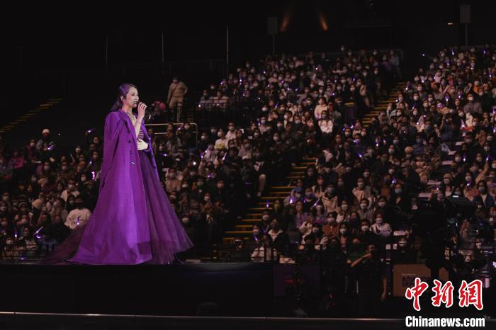 杨千嬅音乐会香港落幕与歌迷分享27年音乐故事