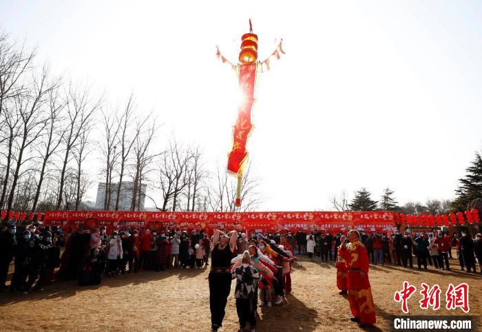 北京消费季“2023——年花丰食大集”正月初一在北京世界花卉大观园开市。 <a target='_blank' href='/'>中新社</a>记者 富田 摄 北京消费季“2023——年花丰食大集”正月初一在北京世界花卉大观园开市。 <a target='_blank' href='/'>中新社</a>记者 富田 摄