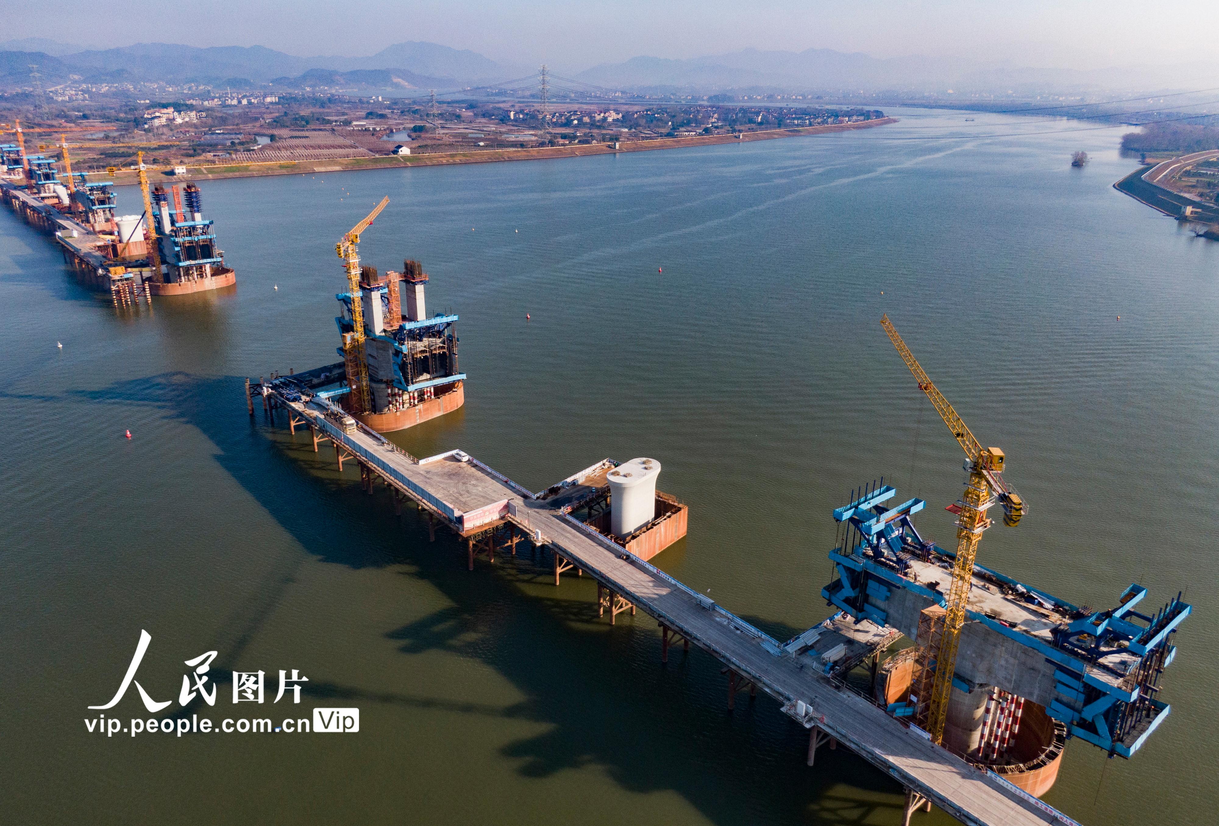 2023年2月26日，建设中的兰江特大桥。