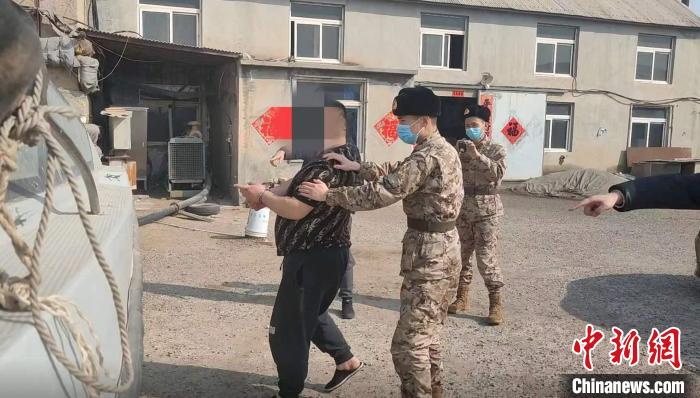 辽宁大连破获特大海上盗窃海珍品案累计盗窃海参1万余斤