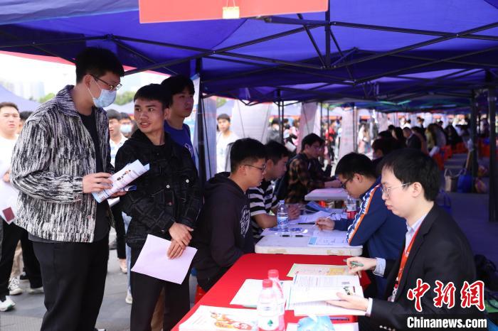 2023年广西公共就业服务进校园专项行动启动