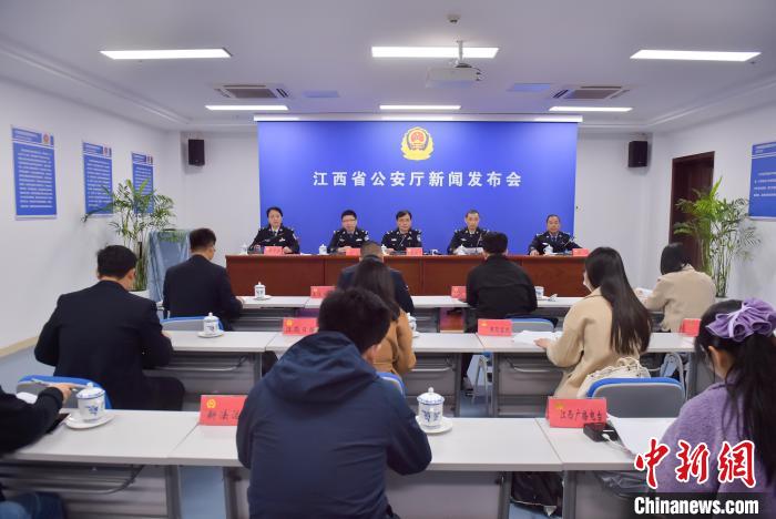 去年江西立案侦办侵犯知识产权和制售伪劣商品犯罪案件967起