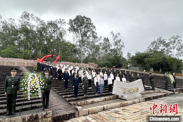 清明祭英烈:缅怀,为铭记更为传承