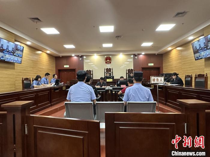 图为庭审现场。 张一辰 摄 图为庭审现场。 张一辰 摄